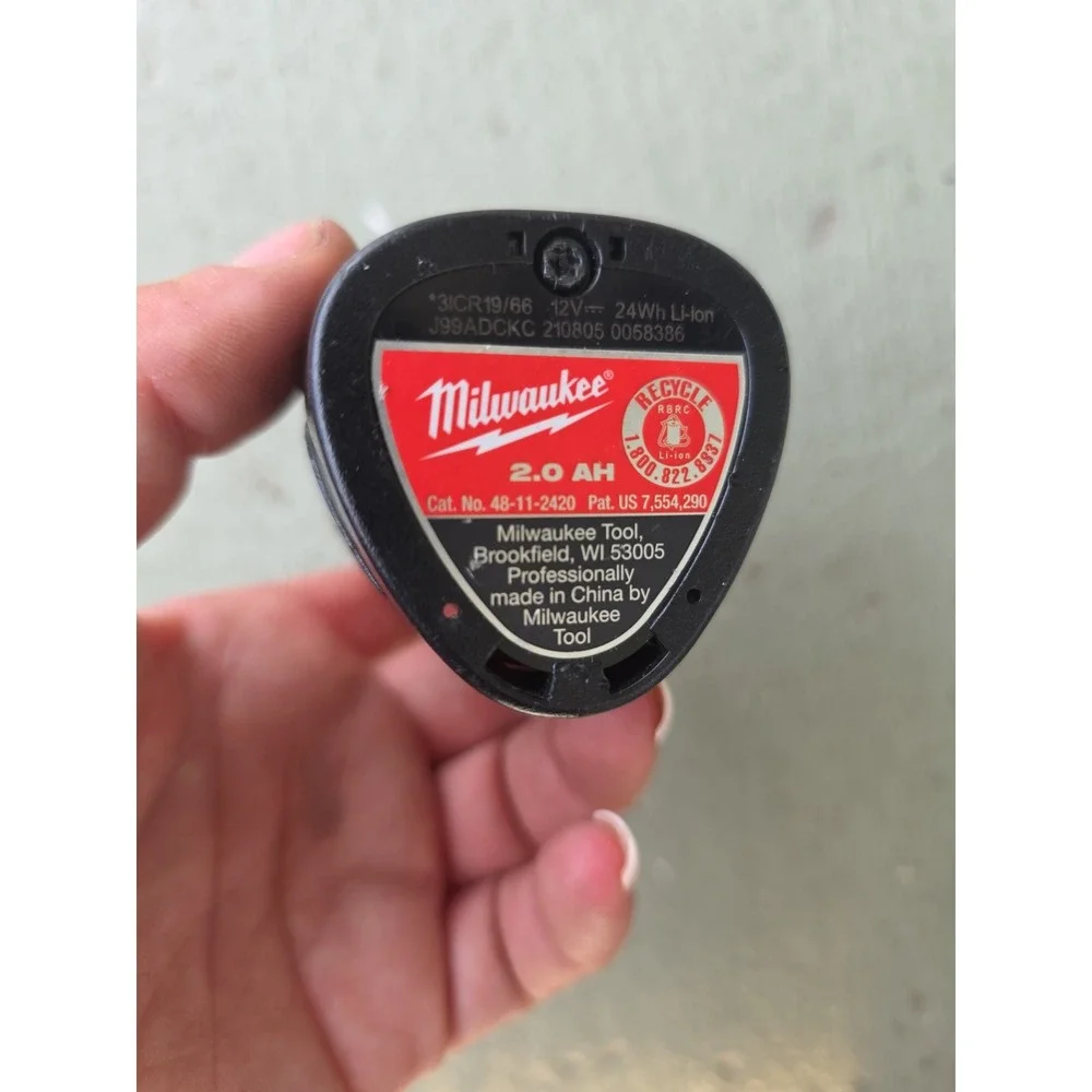 Milwaukee M12 REDLITHIUM CP2.0 12V Lithium-Ion Battery 2.0Ah 48-11-2420 Z3